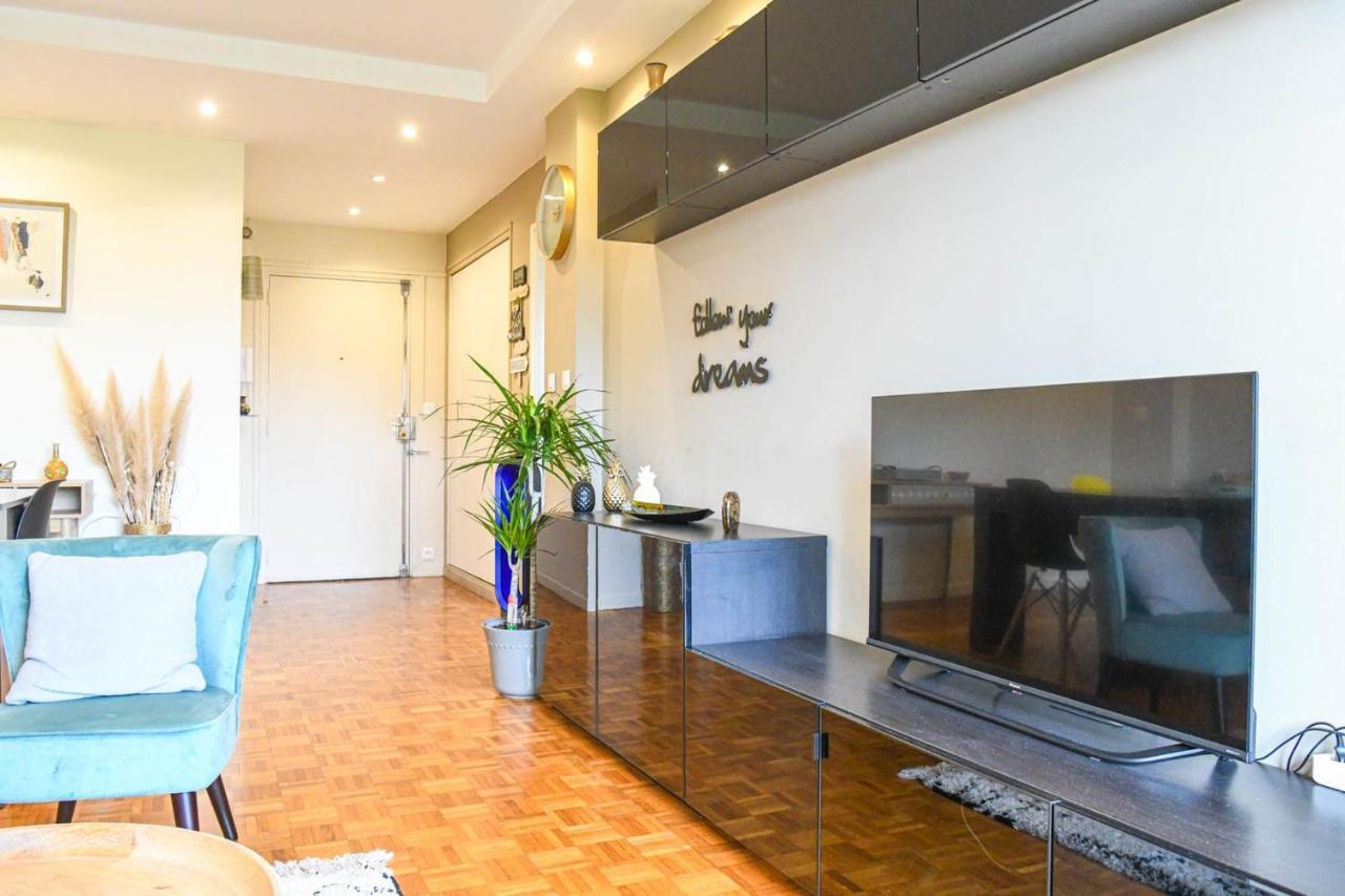 Grand Avec Balcon Et Parking Marseille